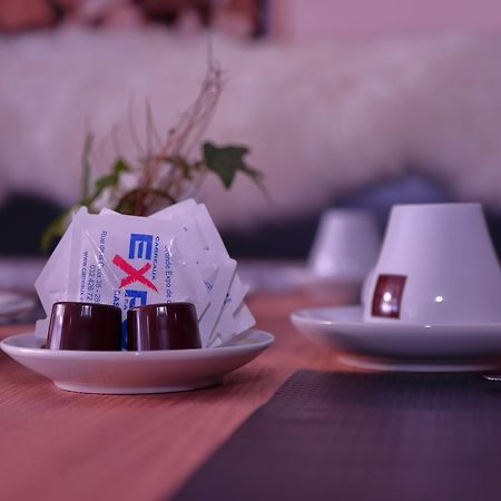 Hotel-Rotisserie La Tour Rouge Делемон Екстер'єр фото