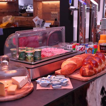 Hotel-Rotisserie La Tour Rouge Делемон Екстер'єр фото