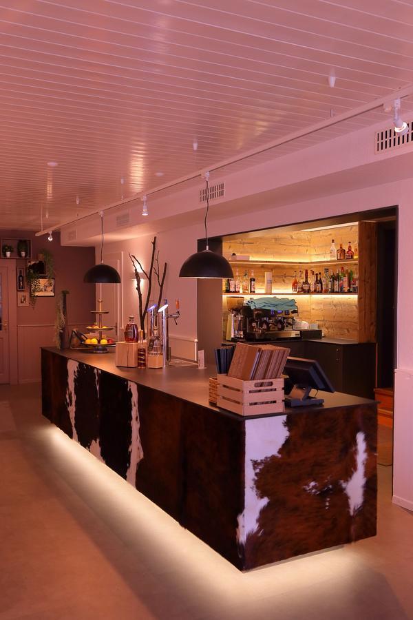 Hotel-Rotisserie La Tour Rouge Делемон Екстер'єр фото