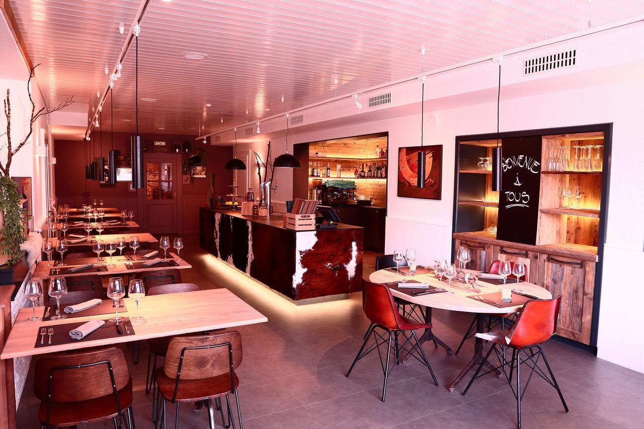 Hotel-Rotisserie La Tour Rouge Делемон Екстер'єр фото